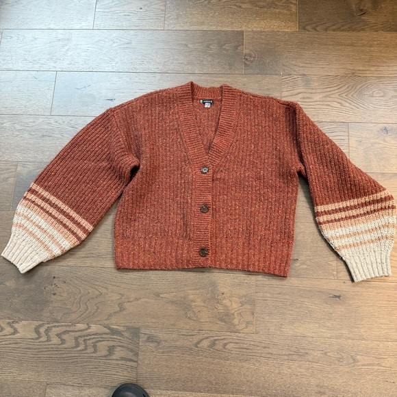Chunky Ribbed Button-Front Sweater Cardigan - Rust - Picture 10 of 10